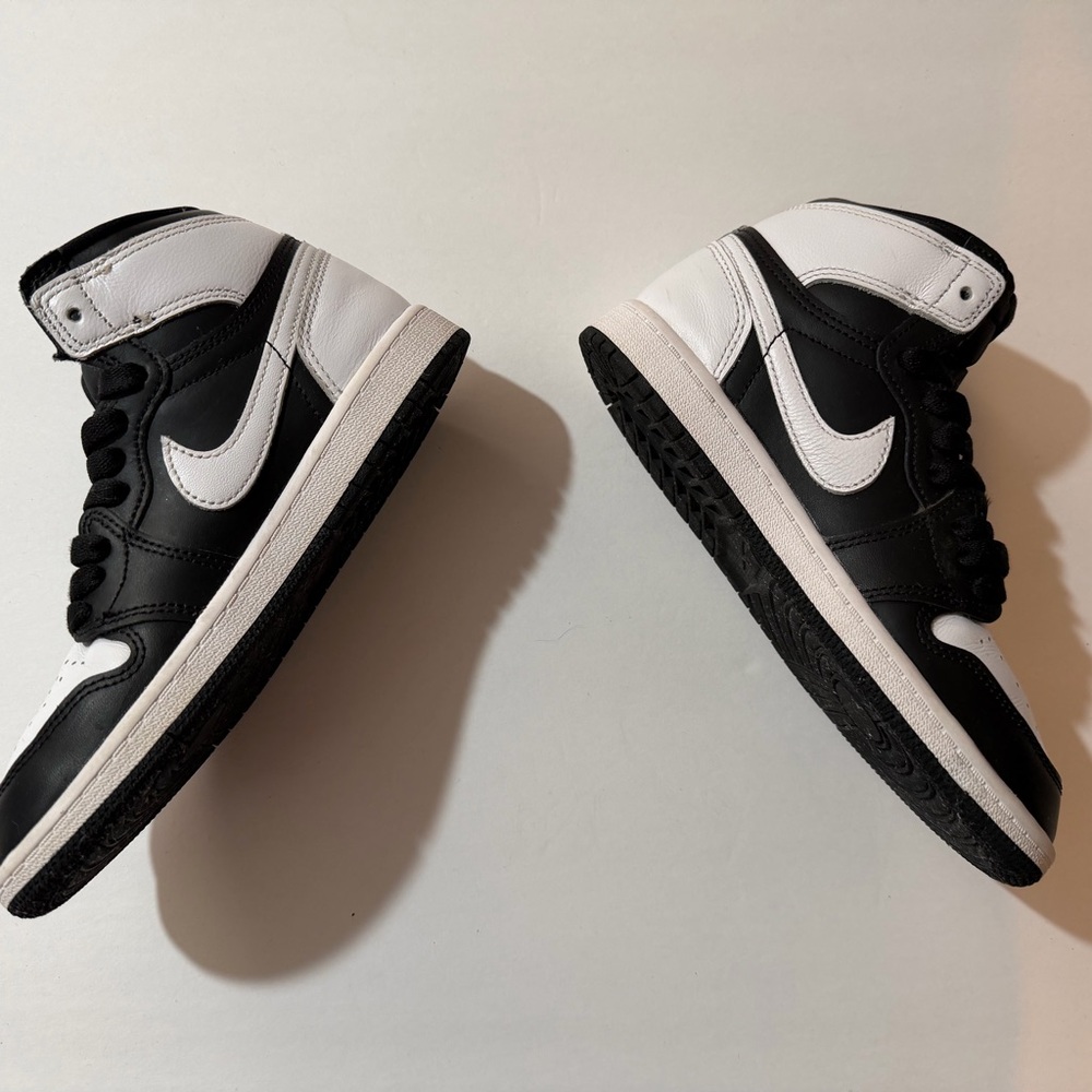 Air Jordan 1 Retro High OG Black White (PS) size 2.5y - Picture 2 of 5